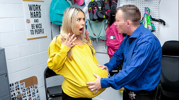 Image Security Guard Took the Suspect for Some Questioning - Shopliftersex