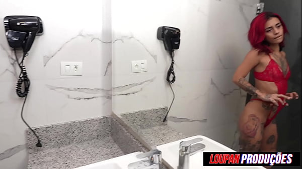 Image magrinha cheia de tes&atilde_o dando no banheiro | Ladyconha | LP Produ&ccedil_&otilde_es
