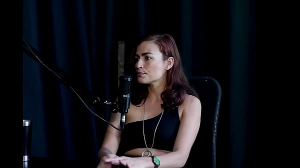 Image S&oacute_ sentiu prazer com a primeira namorada, que engravidou em uma trai&ccedil_&atilde_o, foi arrasada em um relacionamento, e o casamento... - Kamilla Werneck (SHEER/RED)