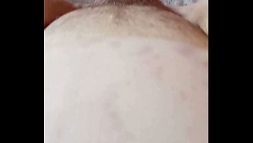 Image Moglie incinta, spalanca la fica pelosa.