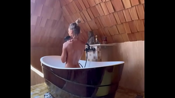 Image Busty Monika Fox Washes Herself In Bath (Free)