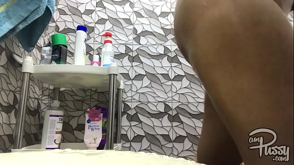 Image Wondering how girls shave their pussies?