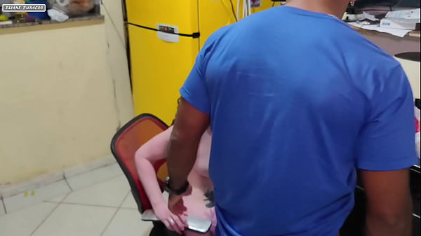 Image / ESTAVA FAZENDO SEXO COM MEU MARIDO MINHA AMIGA CHEGOU BEM NA HORA E PEDIU PRA PARTICIPAR ELA TEVE QUE DAR O CU