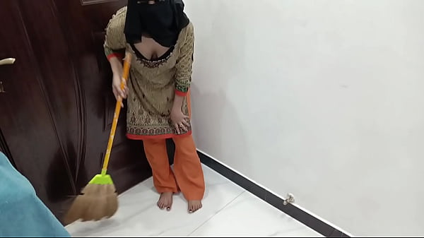 Image Pakistani Beautiful Maid in Hijaab Flashing Her Big Boobs Seducing Her Boss