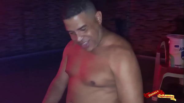 Image Sexo ao vivo na festa da kezinha bombom...