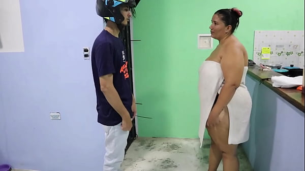 Image follando con el delivery para le mamo su verga a desconocido