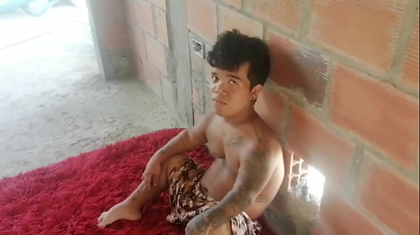 Image tia cachonda me regala el ultimo celular que salio y en agradecimiento la penetro en cuatro