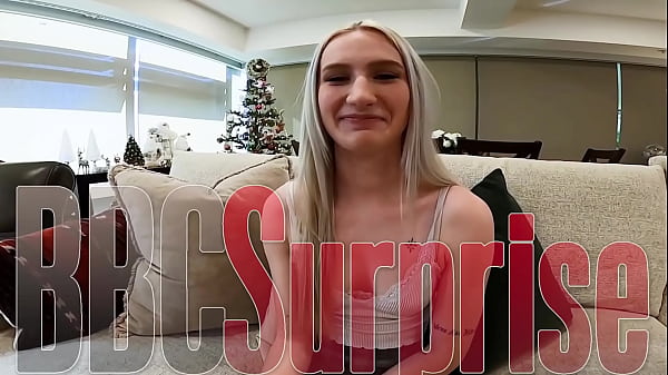 Image BBC Surprise - XXL Dick For Porn Newbie Roxanne (Huge Creampie)