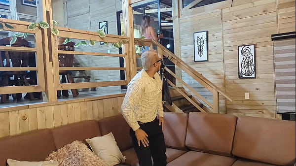 Image Mi esposa Mara llega contenta y debo acariciar su culo para que no lo vuelva a hacer