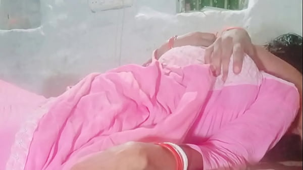 Image Slim sexy girl cleaning the house and fucked hard by the house owner