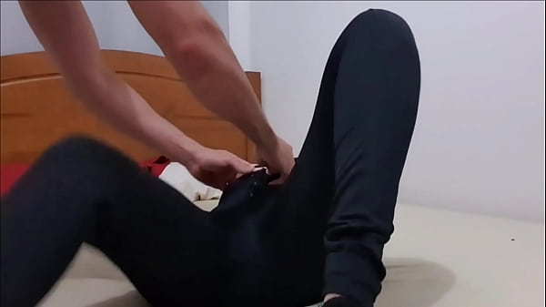 Image De f&eacute_rias, meu namorado vem me foder de surpresa e me enche a buceta de porra