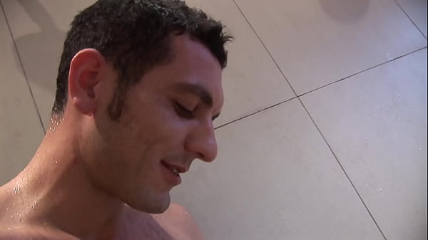 Image Threesome with two slut cougar