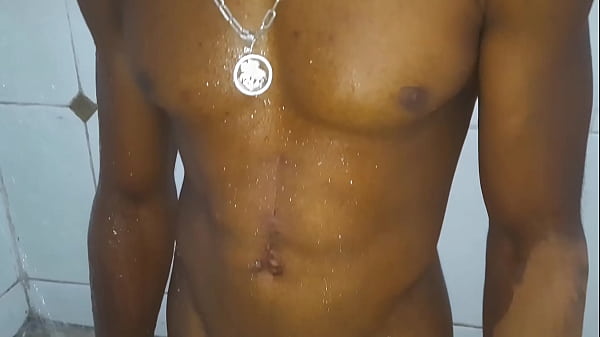 Image PRETO GOSTOSO TOMANDO UM BANHO DEPOIS DE FODER MEU CU - Hyan Pica Grande