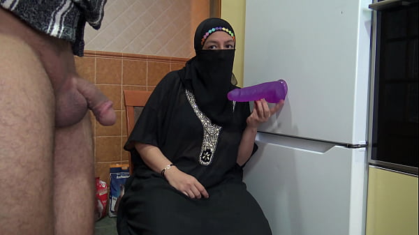 Image Moroccan cuckold wife humiliates her husbands small dick