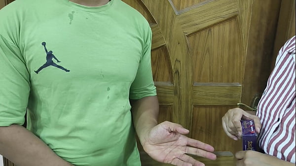 Image Beautiful wife fucking with Condom Delivery Boy!