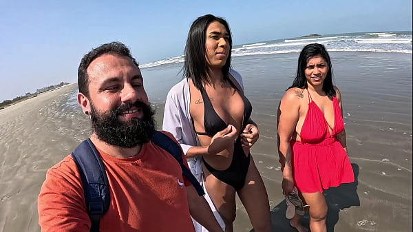Image Fode Cast - A trans Baianinha venho pra fuder na praia ao ar livre com o casal Mattos