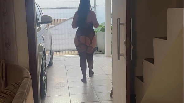 Image Esposa rabuda engolindo a rola