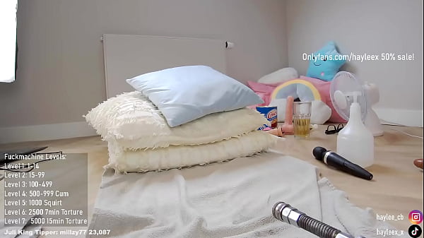 Image sexy hayleex is horny with  her wet shaved pussy - camrecordings.me/hayleex