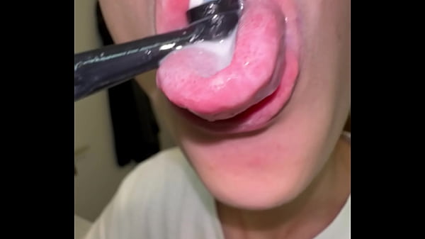 Image Dommylips got sperm and toothpaste in the mouth and a perfect slutface