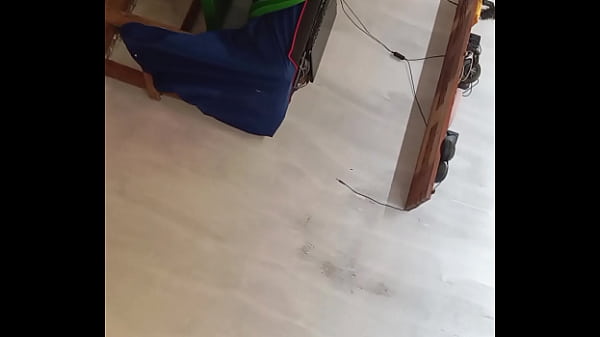 Image Novinha evang&eacute_lica mostrando seus peitos enorme e sua buceta gostosa