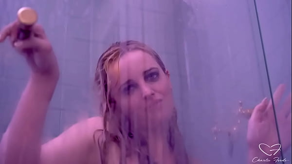 Image Solo Charlie Forde Had A Lot Of Fun Masturbating Her Clit & Slit!