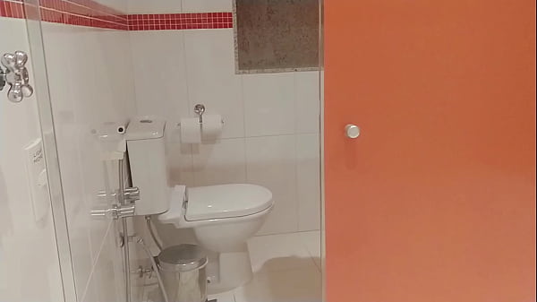 Image Novinha safada gostosa na banheira