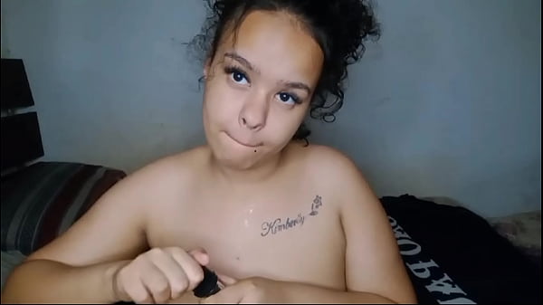 Image PUTINHA SAFADA CHEIA DE TES&Atilde_O BRINCANDO COM A BUCETINHA GOZA GOSTOSO COM SEUS BRINQUEDINHOS