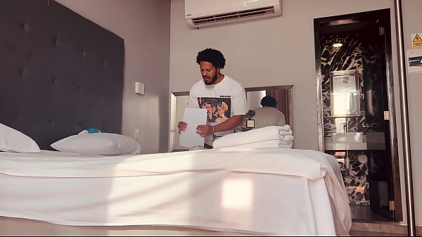 Image Trailer Fantasia gay en hotel de lujo follando a universitario principiante