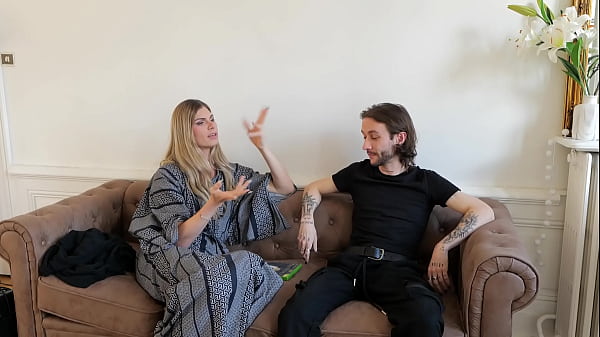Image AMATEUR COUPLE FRANCAIS - SEXE ANAL ET BLOWJOB AVEC UNE JOLIE FILLE TRANS FRANCAISE - CIRILLA FREYA