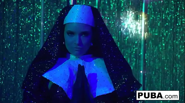 Image Jayden uses her fingers to satisfy her horny urges