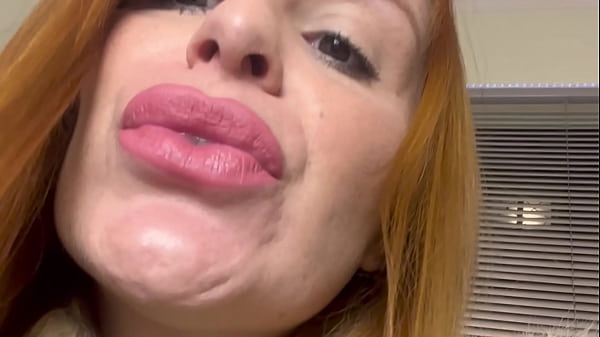 Image Maisa Pravo em Fumar, Cuspir, Humilha&ccedil_&atilde_o, P&eacute_s JOI, Legendado - Gratis