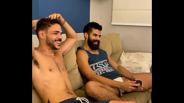Image Cai no papinho do meu amigo de que era s&oacute_ video game - Assista Completo