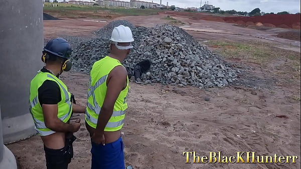 Image Funcion&aacute_rios da prefei.... da cidade fudendo escondido na obras.