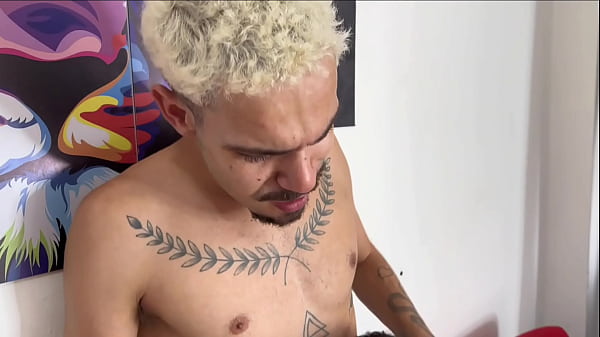 Image Passivo com fome de rola pede 3 tipos de DPs com dois Roludos - Assista Completo