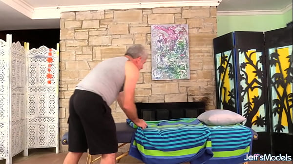 Image BBW Darling Geisha Requests a Massage with All The Extras