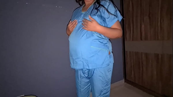 Image enfermera mexicana embarazada sigue siendo siendo muy caliente y quiere que cualquiera la llene de semen saliendo de su turno en el hospital. Se deja eyacular por todos
