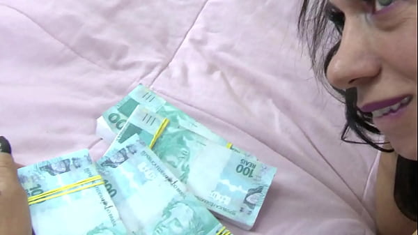 Image Os Vizinhos Ajudaram Muito Dona Naira Ap&oacute_s o Div&oacute_rcio - Porn&ocirc_ Gr&aacute_tis