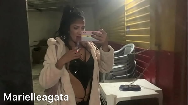 Image Tava com tesao na rua fui pra casa do cliente gozei sozinha