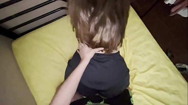 Image Stepsister forgot to wear panties to bed - amateur real sex