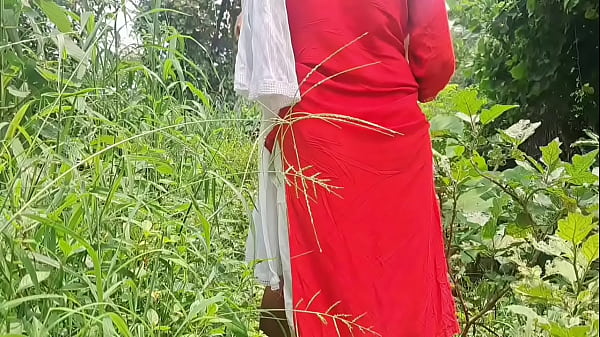 Image Girlfriend having fucking in outdoor at the Forest