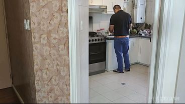 Image QUE PUTA SOY ME PONE CALIENTE SER FOLLADA AL LADO DE MI ESPOSO INOCENTE