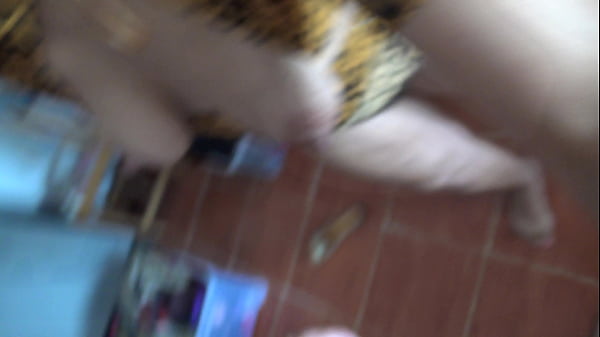 Image TABOO FAMILY: stepson watching how his stepmother piss in front of him