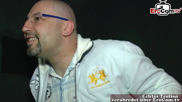 Image Fette dicke Deutsche Hausmutter poppt in einem Swinger Slub