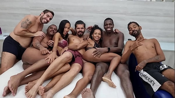 Image Bastidores de uma mega suruba com as safadas Yasmin Ribeiro e Afrodite Hotwife