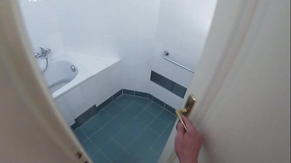 Image I join my petite brunette girlfriend in the tub for a great fuck - DOLLSCULT