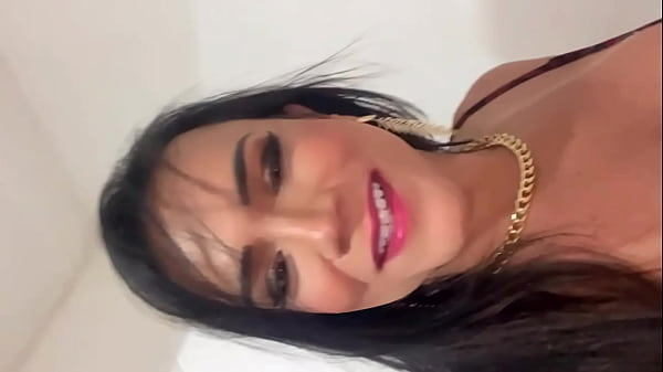 Image Meu primeiro contato com as trans da vida real