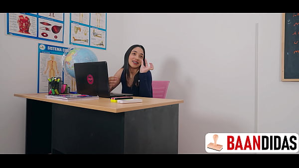 Image La profesora nicki powerr se folla a un estudiante universitario