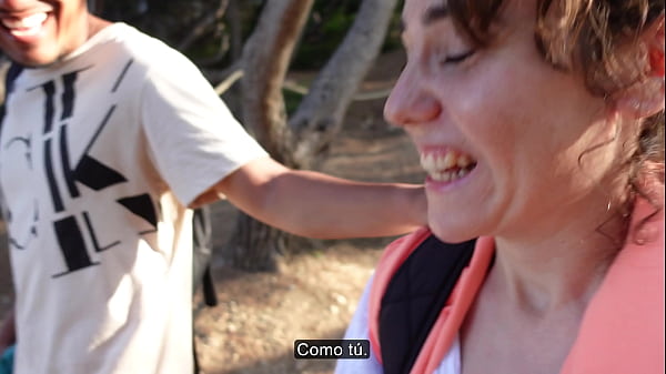 Image The traveler hired the WRONG! tour guide