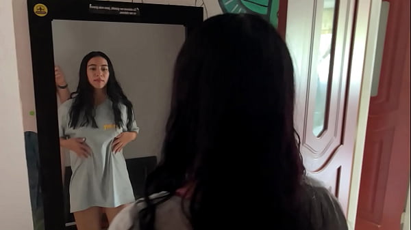 Image Mi joven hermanastra Latina llega cansada y me la follo para que se relaje