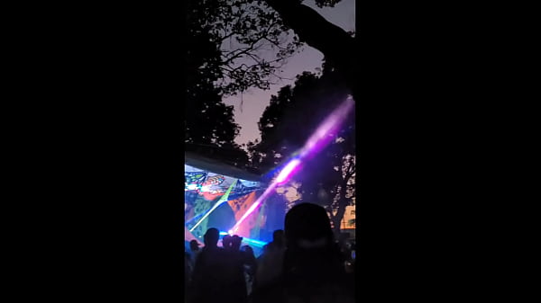 Image Fui a uma festa e conheci um amigo novo e levei pra casa ele Gozou dentro de mim - Creampie